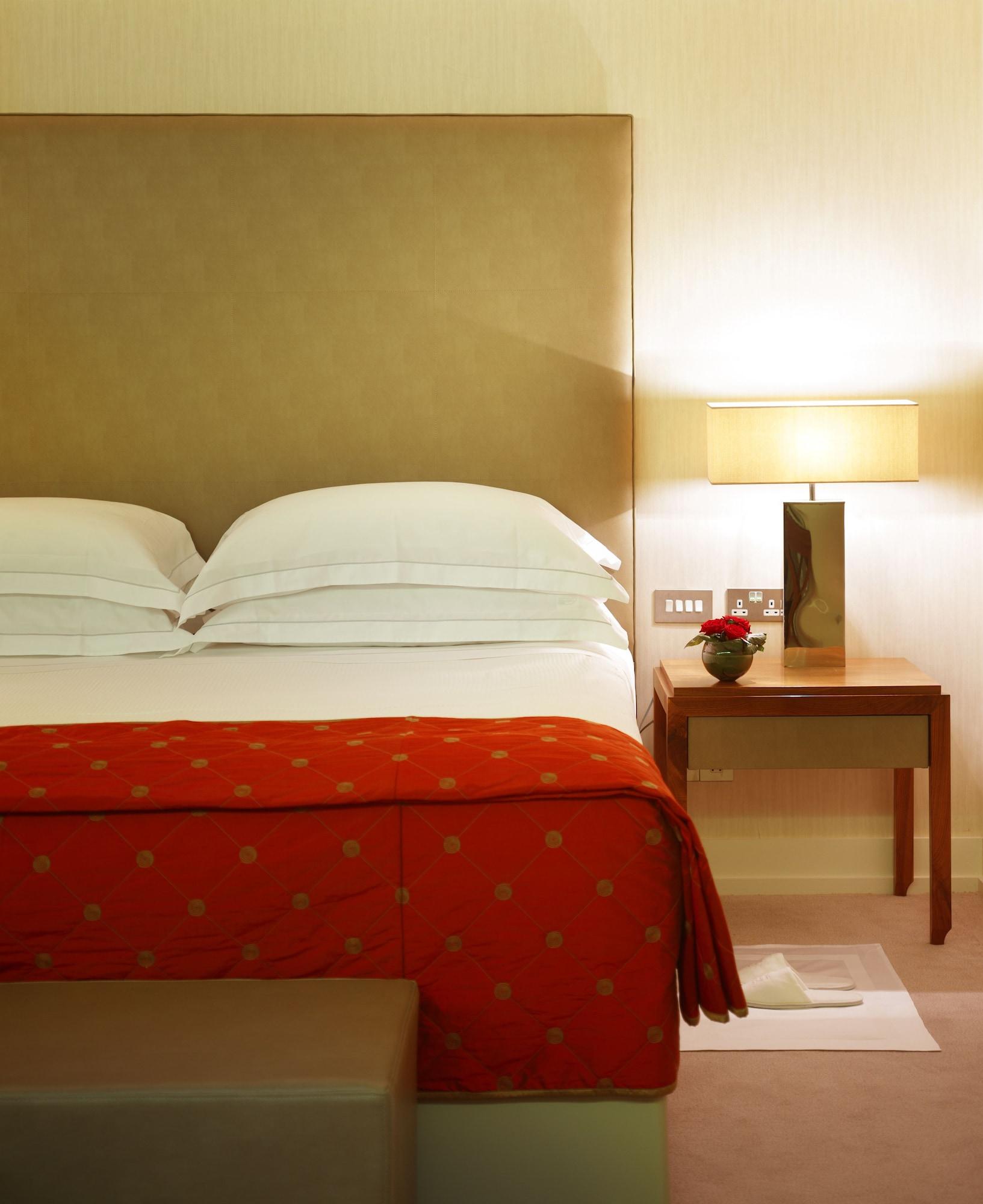 Aghadoe Heights Hotel & Spa キラーニー エクステリア 写真 A bedroom at the hotel