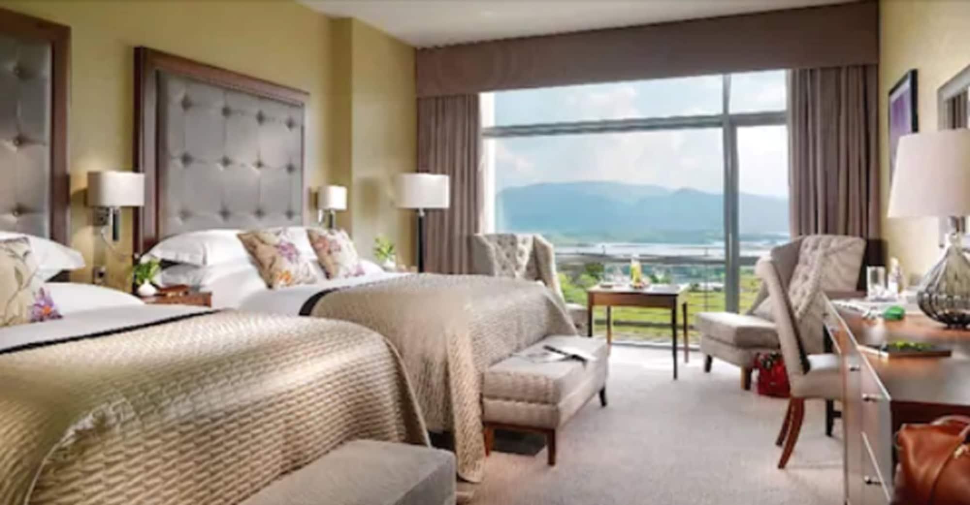 Aghadoe Heights Hotel & Spa キラーニー エクステリア 写真 A room at the Killarney International Hotel