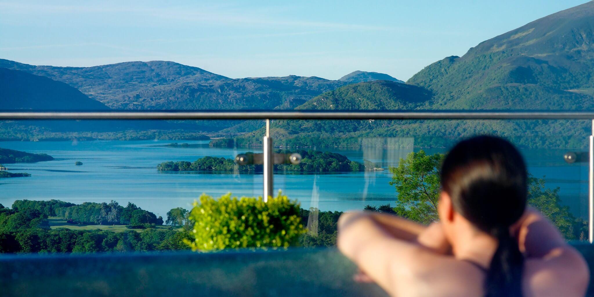 Aghadoe Heights Hotel & Spa キラーニー エクステリア 写真 View of the lake from the hotel