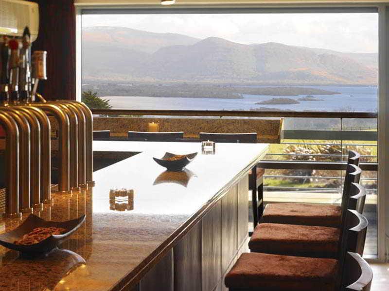 Aghadoe Heights Hotel & Spa キラーニー エクステリア 写真 The bar at the Ben Nevis Distillery