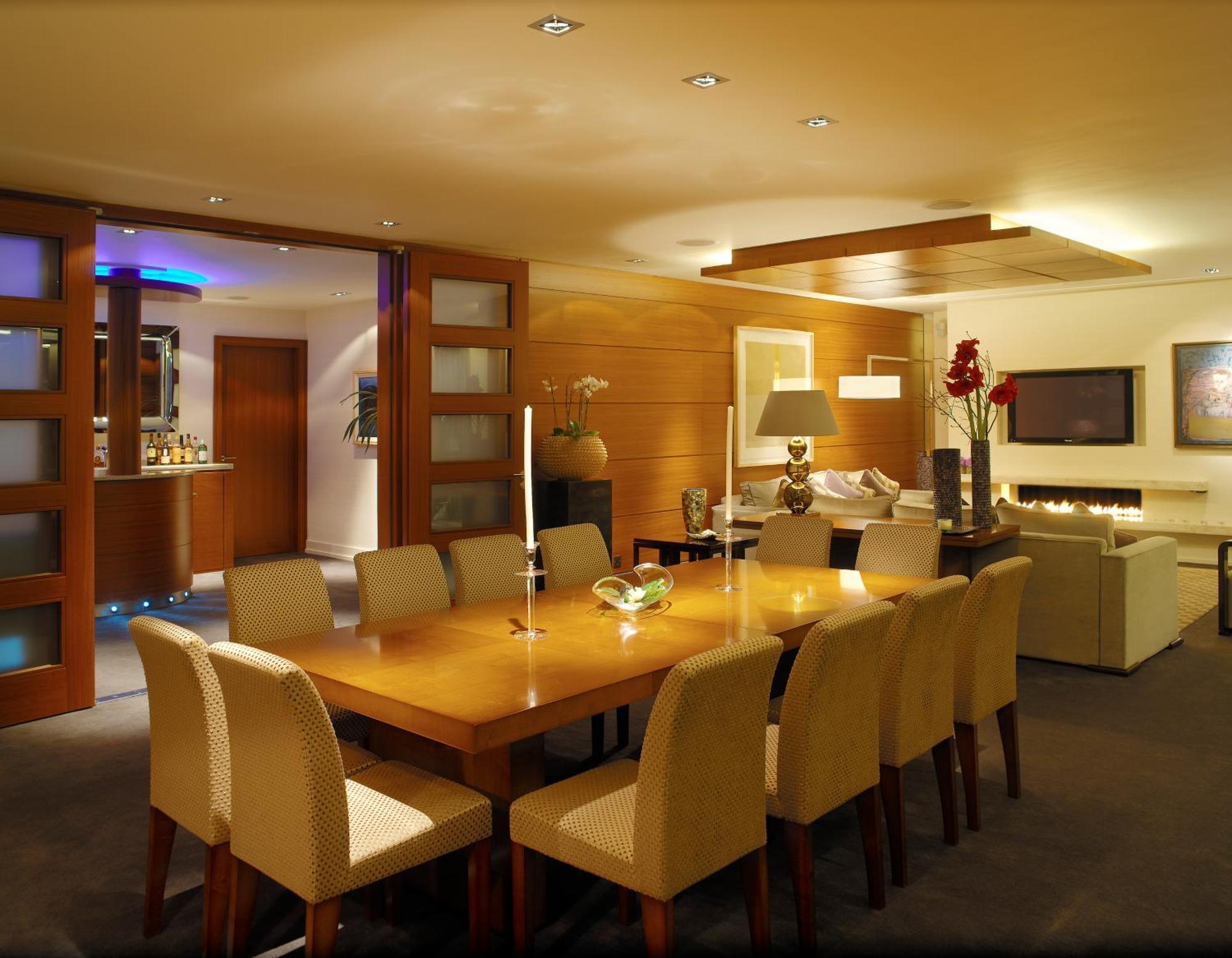 Aghadoe Heights Hotel & Spa キラーニー 部屋 写真 The interior of the British Airways Concorde Room
