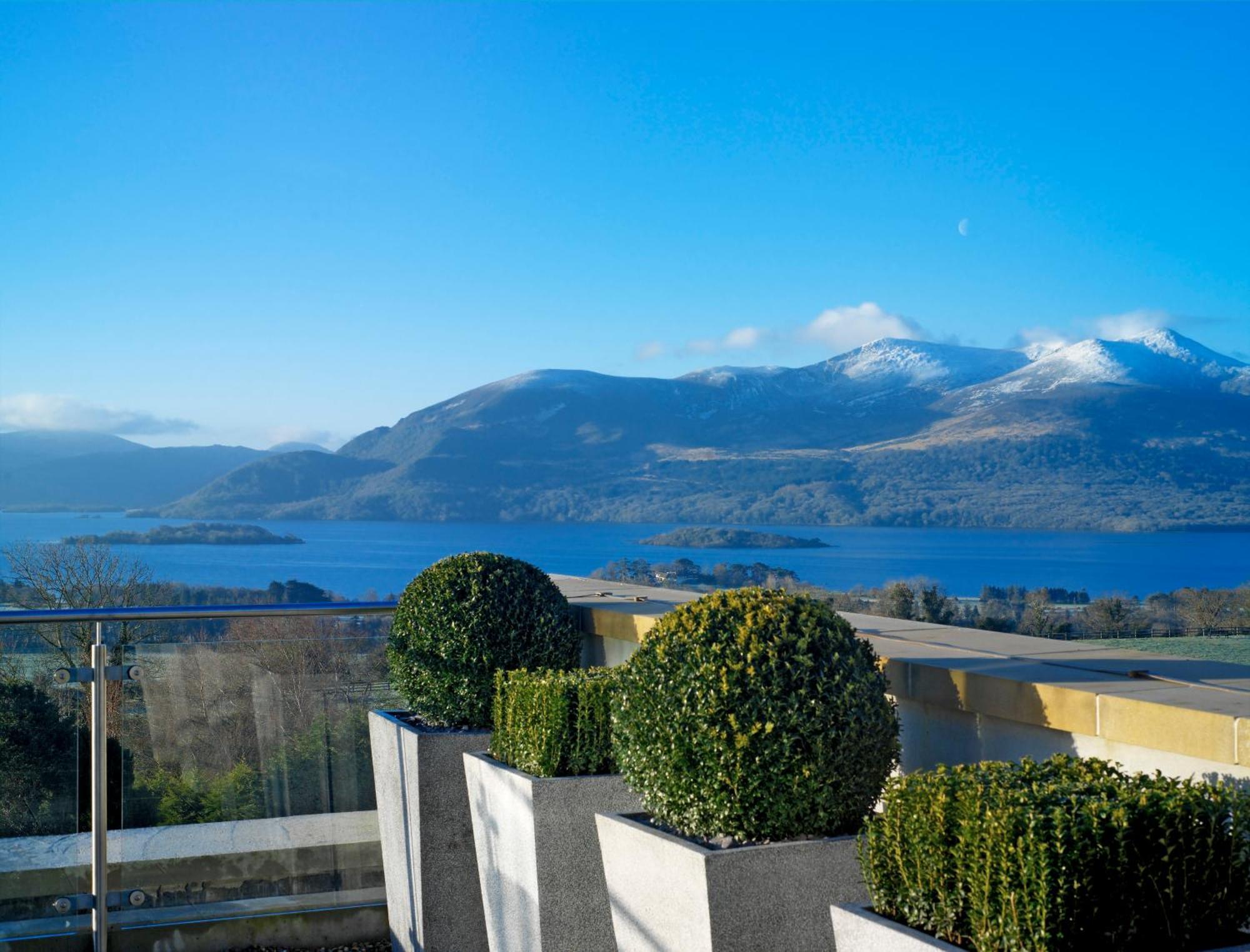 Aghadoe Heights Hotel & Spa キラーニー エクステリア 写真 View of Lake Taupo from the hotel